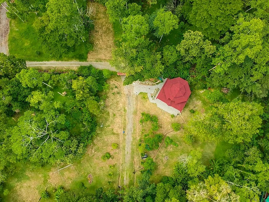 Vista aérea de las cubiertas de Villa Nury.